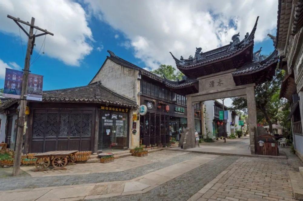 回忆过往对与错 记下来时成与果 校园安全喜过年 迎接美好明天